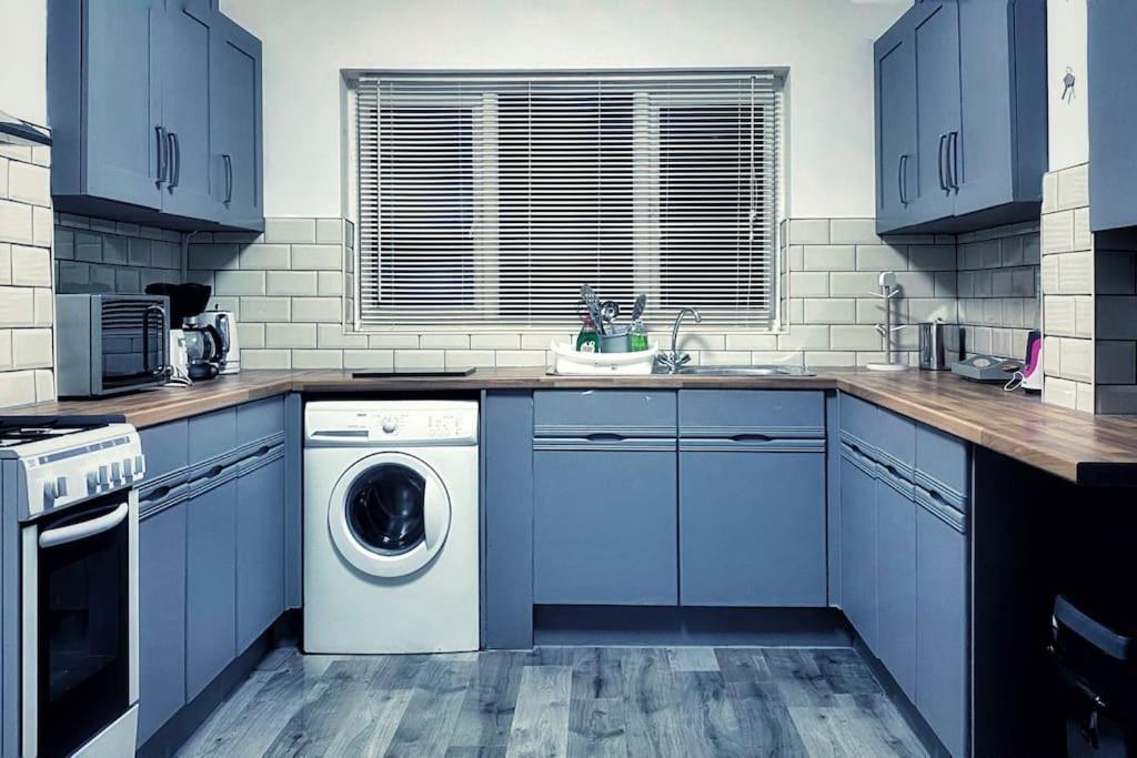 Urban Music Style Townhouse In Swansea City Center Exteriér fotografie