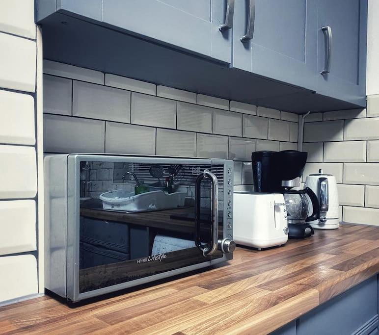 Urban Music Style Townhouse In Swansea City Center Exteriér fotografie
