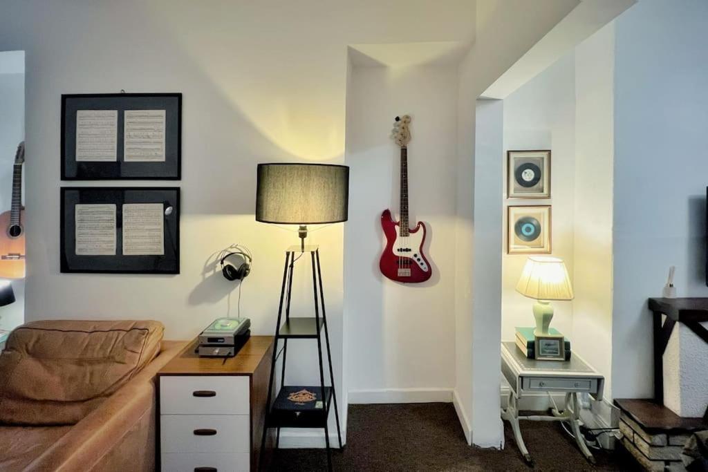 Urban Music Style Townhouse In Swansea City Center Exteriér fotografie