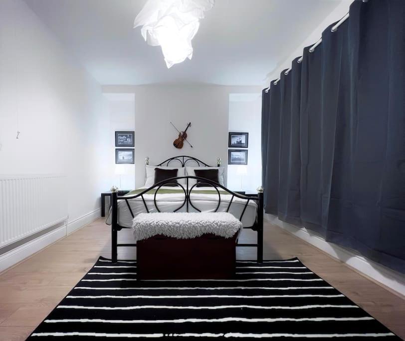 Urban Music Style Townhouse In Swansea City Center Exteriér fotografie
